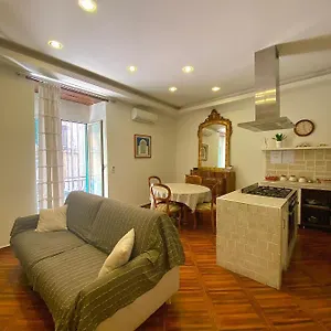  Apartament Trinita Degli Spagnoli House Włochy